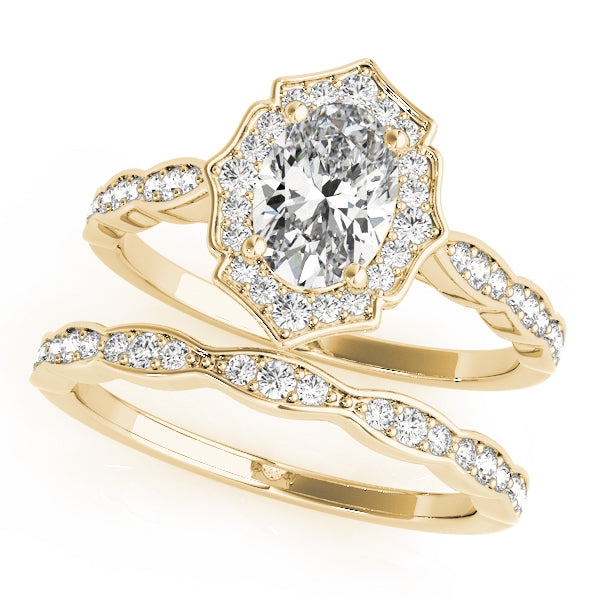 Exquisite Scalloped Oval Halo Engagement Ring in 14kt White Gold