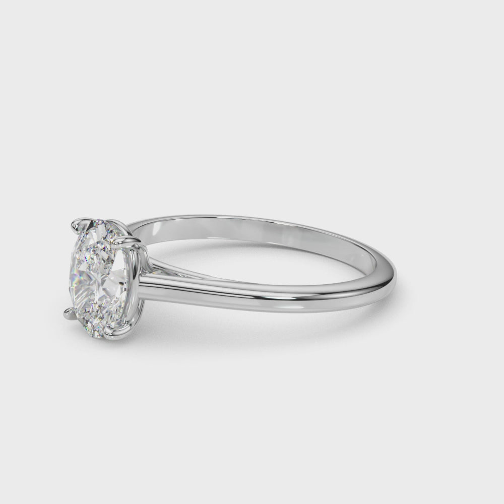 Exquisite 14kt White Gold Solitaire Oval Engagement Ring